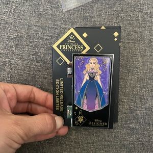 Disney Aurora sleeping beauty pin ultimate princess designer collection